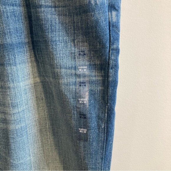 TOMMY HILFIGER Sz 40 x  30 Classic Lightly Distressed Jeans NWT - Picture 2 of 16